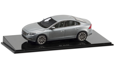 Модель автомобиля Volvo S60 1:43 Silver