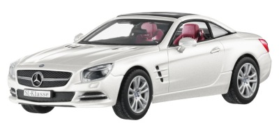 Модель Mercedes-Benz SL-Class R231, Designo Diamond White Bright, 1:43 Scale