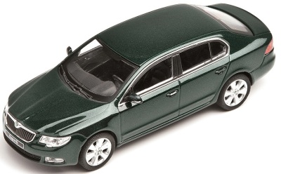 Модель автомобиля Skoda Model Superb – 1:43 amazonian green