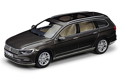 Модель автомобиля Volkswagen Passat Estate, Scale 1:43, Black Oak Brown Metallic