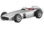 Модель Mercedes 2.5-litre Formula 1 race car, with free-standing wheels, W196, 1954