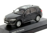 Модель автомобиля BMW X5 (F15), 1:43 scale, Sapphire Black, артикул 80422318974