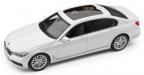 Модель автомобиля BMW 7 Series Long (G12), 1:18 Scale, Mineral White