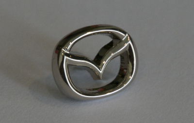 Металлический значок Mazda Pin Logo