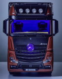 Модель грузовика Mercedes-Benz Actros, GigaSpace Cab (2500), Semitrailer Tractor, Red / Black, 1:18 Scale, артикул B66006439
