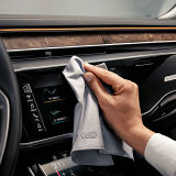 Чистящая салфетка для экранов и глянцевых поверхностей Audi Cleaning Cloth, артикул 80A096325