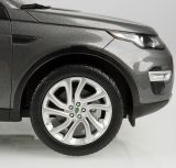 Модель автомобиля Land Rover Discovery Sport, Scale 1:18, Corris Grey, артикул LDDC005GYW