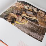 Иллюстрированная книга Land Rover Icon Book, Official Land Rover Book, артикул LFGF412NAA