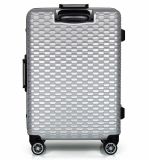 Чемодан Jaguar Hard Case Medium Suitcase, Silver, артикул JELU259SLA