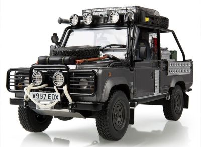 Модель автомобиля Land Rover Defender, Movie Edition, Scale 1:18, Grey