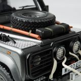 Модель автомобиля Land Rover Defender, Movie Edition, Scale 1:18, Grey, артикул LDDC948GYW