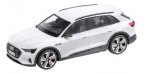 Масштабная модель Audi e-tron, Glacier White, Scale 1:43