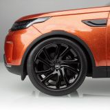 Модель автомобиля Land Rover Discovery, Scale 1:18, Namib Orange, артикул LEDC326SLW