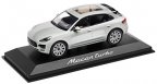 Модель автомобиля Porsche Macan Turbo (gen.2), Scale 1:43, Chalk Grey