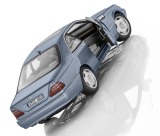 Модель Mercedes CL 600 (1996 - 1998) C 140, Blue, 1:18 Scale, артикул B66040652