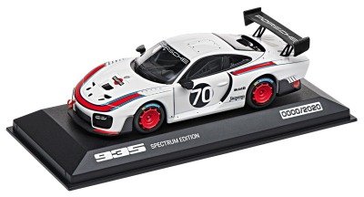 Модель автомобиля Porsche 935, Limited Calendar Edition, Scale 1:43