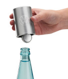 Открывалка для бутылок Volkswagen Metal Bottle Opener With Push Function, артикул 000087703CTJKA