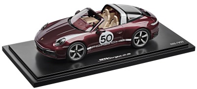 Модель автомобиля Porsche 911 Targa 4S Heritage Design Edition (992), Limited Edition, Scale 1:18, Cherry Metallic