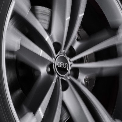 Набор из 4-х динамических колпаков колес Audi Dynamic Hub Caps