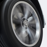 Динамические крышки ступиц колеса Volkswagen Classic Logo, набор из 4-х штук, артикул 000071213C
