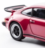 Модель автомобиля Porsche 911 (930) Turbo, Scale 1:24, Strawberry Red, артикул MAP02493414