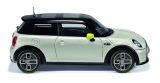 Модель автомобиля MINI Cooper SE, White/Black/Yellow, Scale 1:18, артикул 80435A21535