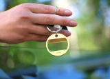 Брелок-открывалка для бутылок MINI Colored Bottle Opener Keyring, Energetic Yellow, артикул 80275A51700