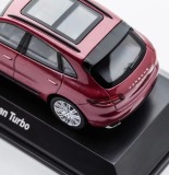 Модель автомобиля Porsche Macan Turbo, Scale 1:43, Impulse Red, артикул MAP01995315