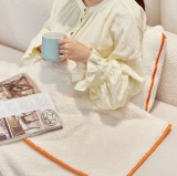 Подушка-плед Zeekr Cloud Pillow-Plaid, артикул Zeekr125