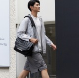 Сумка-мессенджер Zeekr City Crossbody Bag, артикул Zeekr170