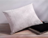 Подушка в салон Zeekr Exclusive Comfort Cushion, White, артикул ZCZ-0000003