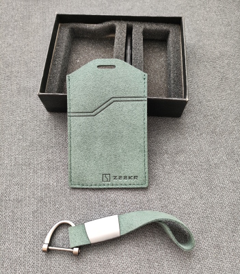 Замшевый чехол для ключ-карты Zeekr Suede Slim Key Case, Deep Green