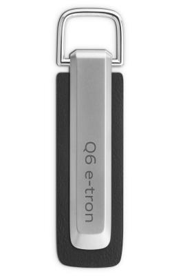 Модельный брелок для ключей Audi Key Ring Q6 e-tron, silver/black