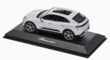 Модель автомобиля Porsche Macan Turbo (H2), ice grey metallic, Scale 1:43, артикул WAP0200700RMAT