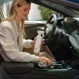 Спрей для чистки и полировки пластиковых элементов Audi Plastic Cleaner, артикул 00A096302020
